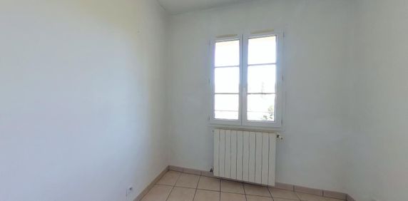 Location Appartement 3 pièces 62m² LORGUES 83510 - Photo 2
