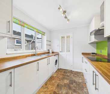 2 bedroom detached bungalow to rent - Photo 4