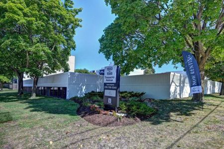 Trossacks Avenue Townhouses - Photo 3