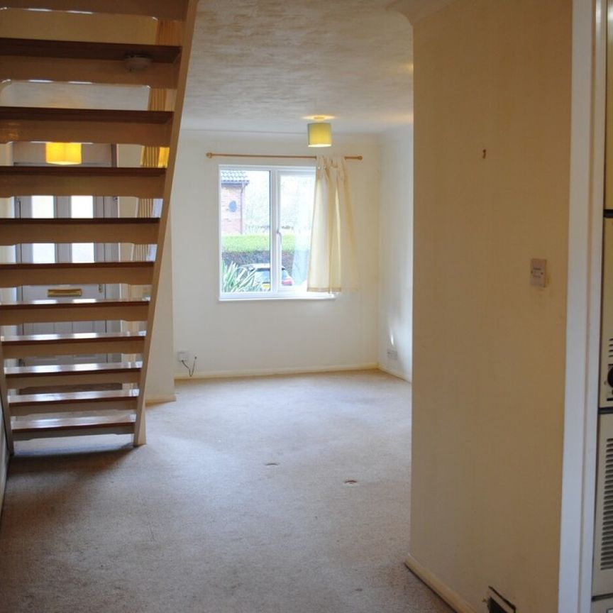 2 bedroom House - Hanover Walk, Hatfield - Photo 1