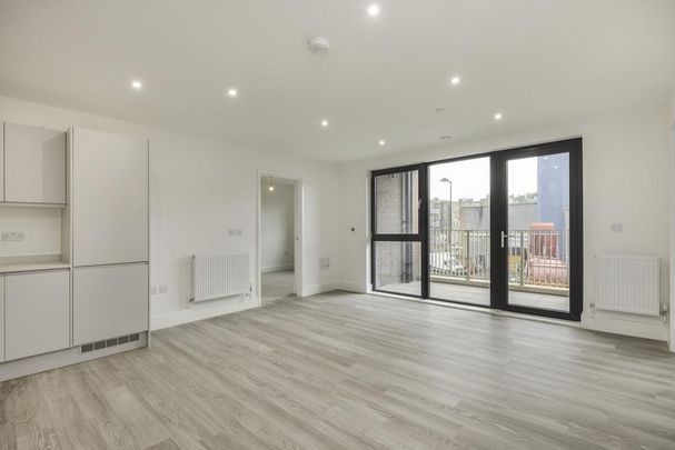 2 bedroom flat to rent - Photo 1