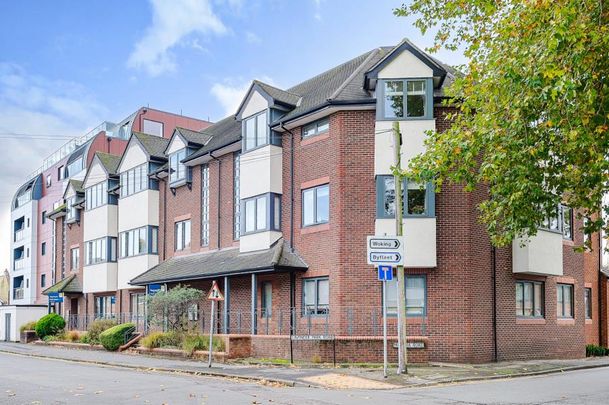 Globe House, West Byfleet - 1 bedroomProperty for lettings - Seymours - Photo 1