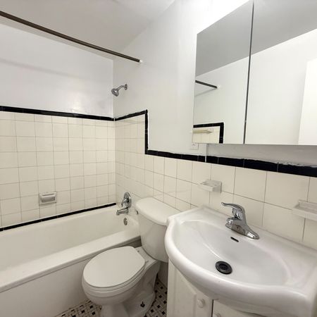 For Lease - 2770 Yonge Street Unit# B7, Toronto, Ontario - Photo 4