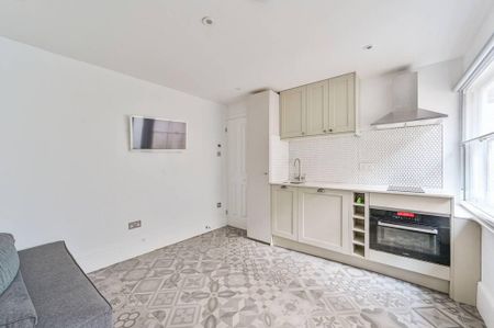 Studio to rent - Photo 2