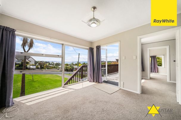 Cozy 2-Bedroom Home in the Heart of Stanmore Bay - Photo 1