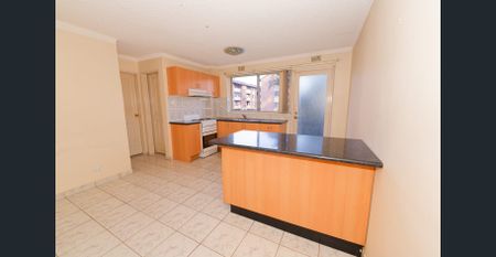 Spacious 1-Bedroom Unit - Prime Liverpool Location - Photo 5