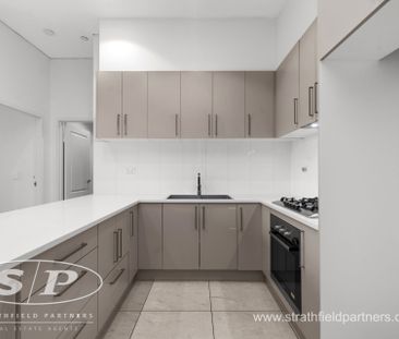 Large unit with great views - Photo 4