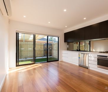 3/320 O'Hea Street, Pascoe Vale South - Photo 2