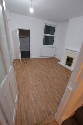 3 Bed End Terrace, Westwood Road, NG2 - Photo 1