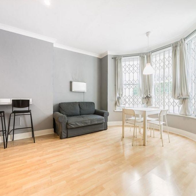 1 bedroom flat to rent - Photo 1