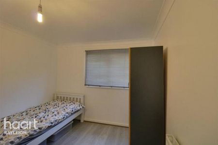 1 bedroom in a house share to rent - Photo 4
