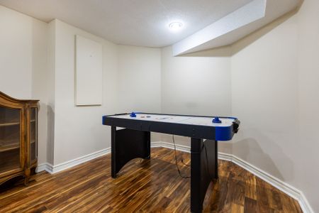 For Lease - 32 Hamills Crescent Unit# BSMT, Richmond Hill, Ontario - Photo 3