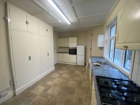 Glanmor Court, Uplands, Swansea. SA2 0PN - Photo 5