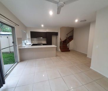 Scarborough Modern Townhouse - Photo 5