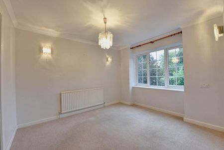4 bedroom end of terrace house to rent - Photo 5