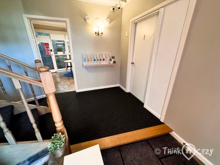 Burwood East - Photo 2