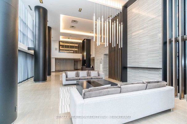 For Lease - 65 ONEIDA Crescent Unit# LPH04, Richmond Hill, Ontario - Photo 1