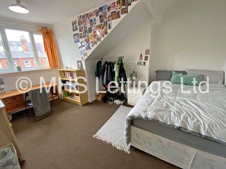 6 Bedroom Mid Terraced House for rent in Royal Park Terrace - Photo 3