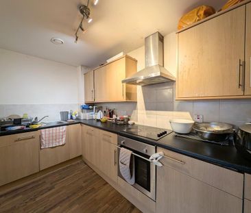 1 bedroom flat to rent - Photo 2