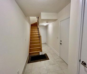 For Lease - 109 Clippers Crescent, Whitchurch-Stouffville, Ontario - Photo 1