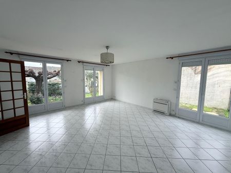 Location Maison 4 pièces 92m² FABREGUES 34690 - Photo 4