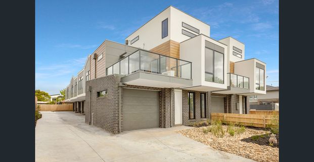 1f Conway Court, Boronia - Photo 1