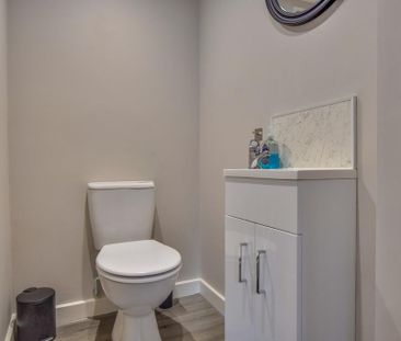 2 bedroom end of terrace house to rent - Photo 6