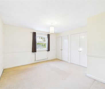 4 bedroom House in Hitherhooks Hill, Bracknell - Photo 4