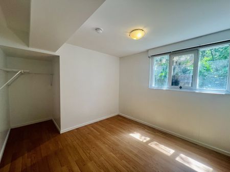 2 Bdrm Suite Near Orchard Park - Photo 4