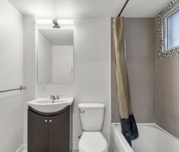 Condo for rent, Montréal (Le Sud-Ouest) - Photo 2