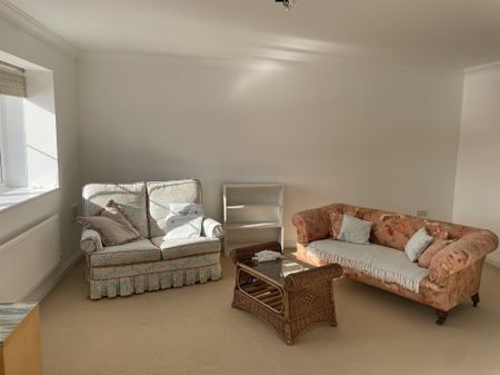 2 bed end of terrace house to rent in West Quay - Photo 4