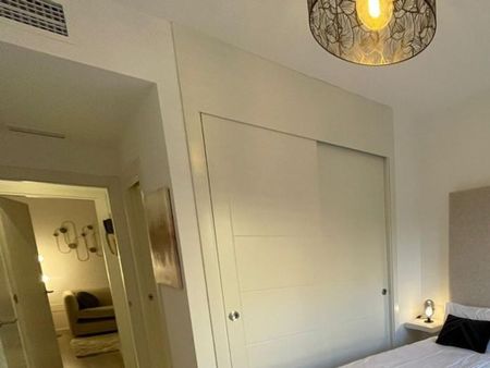 3 bedroom luxury Flat for rent in Nueva Andalucia, Spain - Photo 2