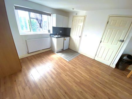 Studio to rent - Photo 4