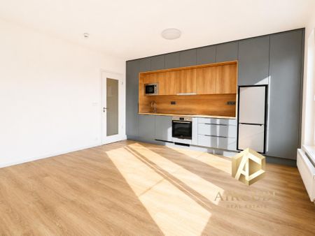 Pronájem bytu 1+kk 38 m2 - Fotografie 5
