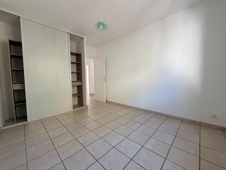 Location Maison 2 pièces 100m² PEROLS 34470 - Photo 2