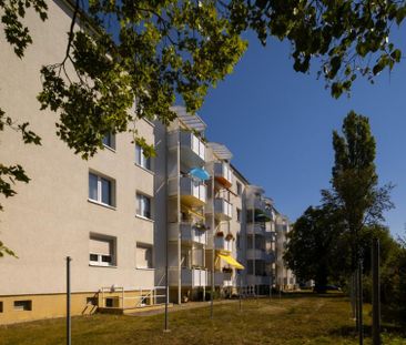 Einziehen und wohlfühlen! 3 Zimmer-Wohnung im 1.OG mit Balkon - Foto 1