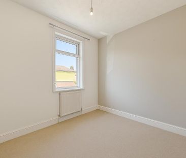 2 bedroom house to rent - Photo 2