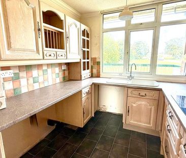 2 bedroom maisonette to rent - Photo 5