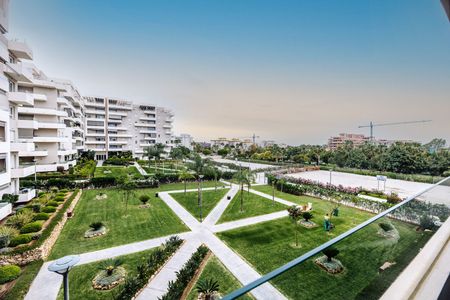 Middle Floor Apartment in Nueva Andalucía - Photo 2