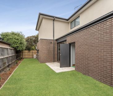 2/14 Centre Dandenong Road, Cheltenham VIC 3192 - Townhouse For Ren... - Photo 5