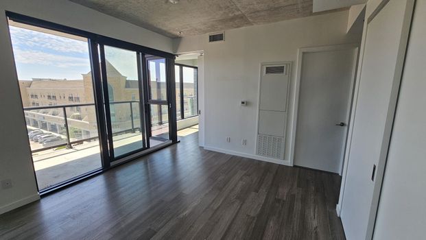 For Lease - 7 Smith Crescent Unit# 415, Toronto, Ontario - Photo 1