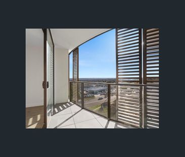 A Masterpiece of Modern Living - Photo 3