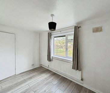 4 bedroom terraced house to rent - Photo 5