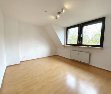 Ruhiges 3-Familienhaus sucht nette Mieter! 3,5-Zimmer Wohnung mit B... - Foto 5