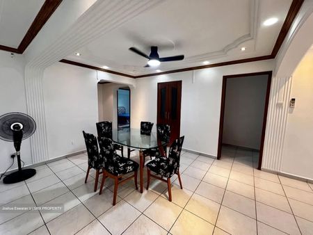 Blk 525 Fragrant Woods (Woodlands), HDB Executive - For Rent - Photo 3