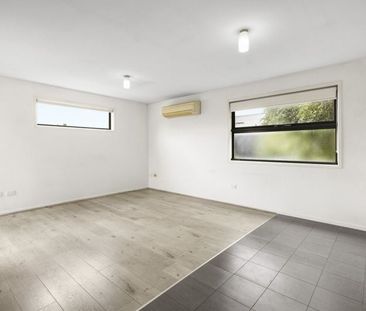 Affordable Living in Vibrant Yarraville - Photo 6