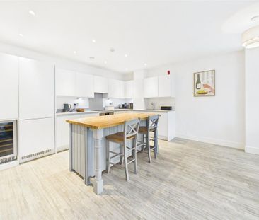 2 bedroom penthouse to rent - Photo 1