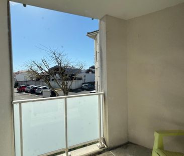 Location Appartement 1 pièce Meublé 23m² LA ROCHELLE 17000 - Photo 1