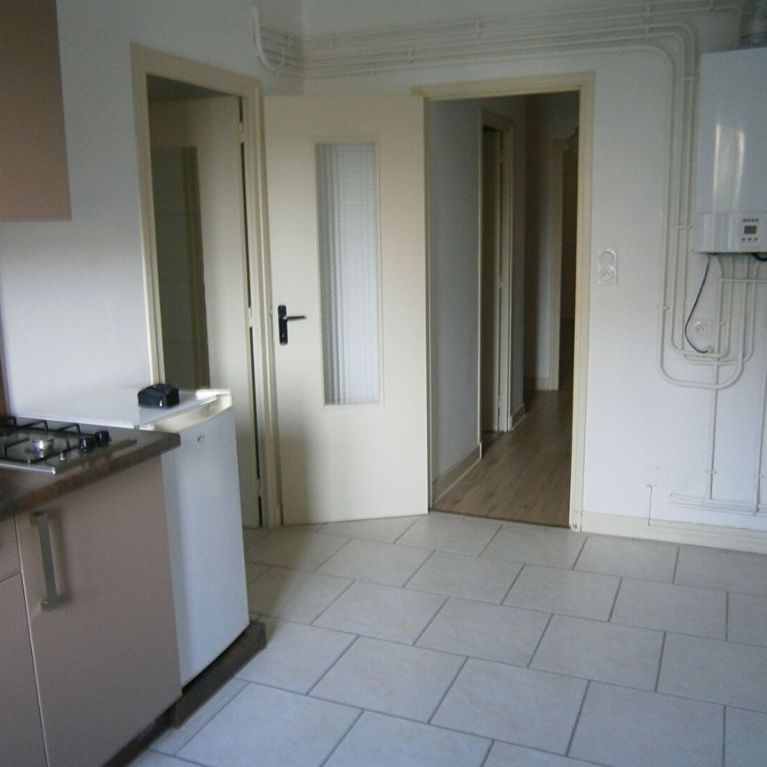 Dans belle maison, joli T1 entièrement rénové - Photo 1