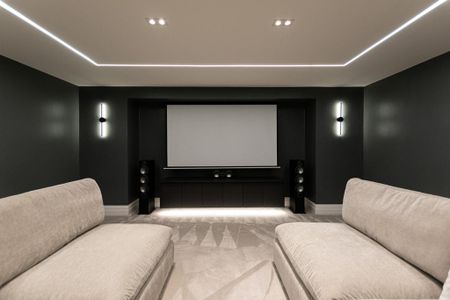 6 bedroom detached house to rent - Photo 5